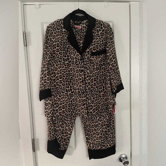 Kate Spade animal print pajamas.